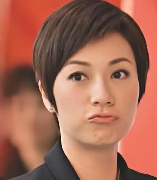 但是也就这么一部戏后,张可颐就消失了.