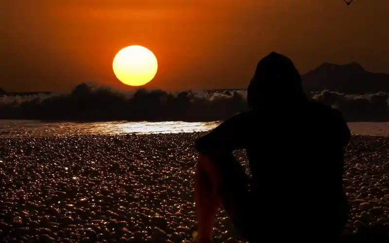 孤独凄凉的背影