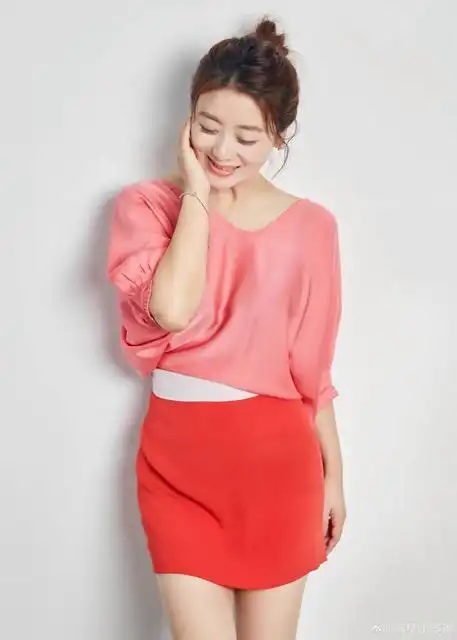 p>小李琳,原名李佳璘.