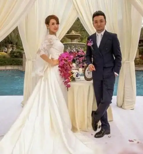 央视主持人尼格买提12岁被称为天才巴厘岛旅行邂逅美丽妻子