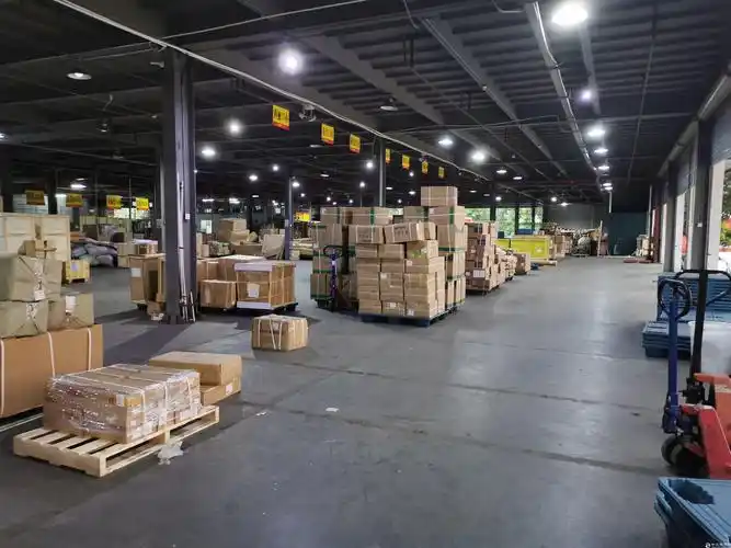 厚街宝屯新出红本一楼物流仓库1500平方出租,丙二类消防