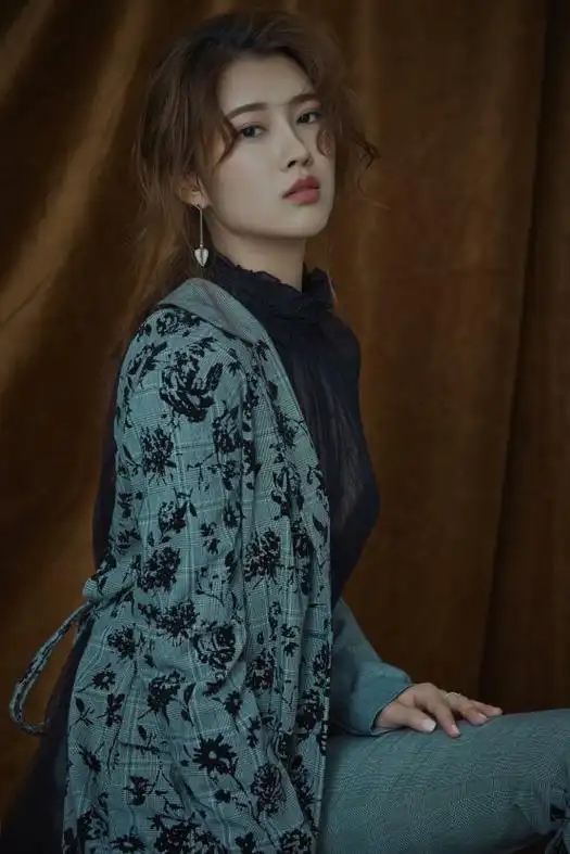 演员奚望时尚写真曝光土嗨小妞逆袭成女神