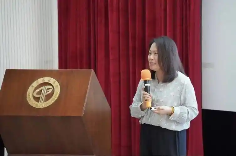 启航班汇集114支实践队负责人,以现场教学,课题研讨,主题报告为主要