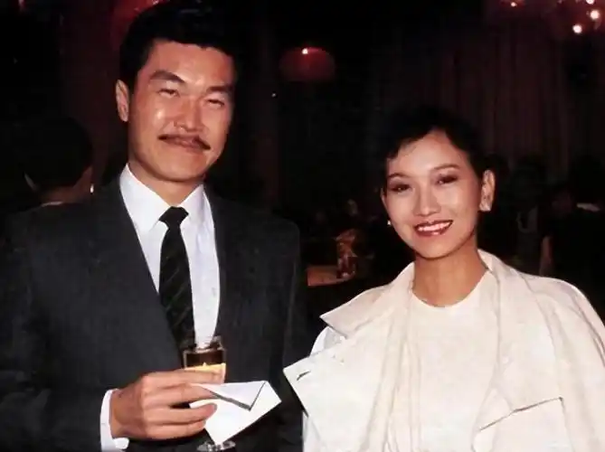 回顾赵雅芝带俩儿子再结婚被宠成公主幸福背后其实并不简单