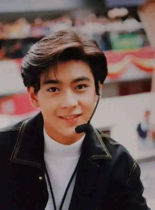 46岁的不老男神,林志颖出道28年分享美照,2个亮点是否注意到_容貌