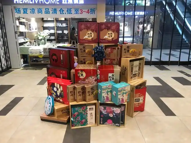 华东天地店月饼陈列
