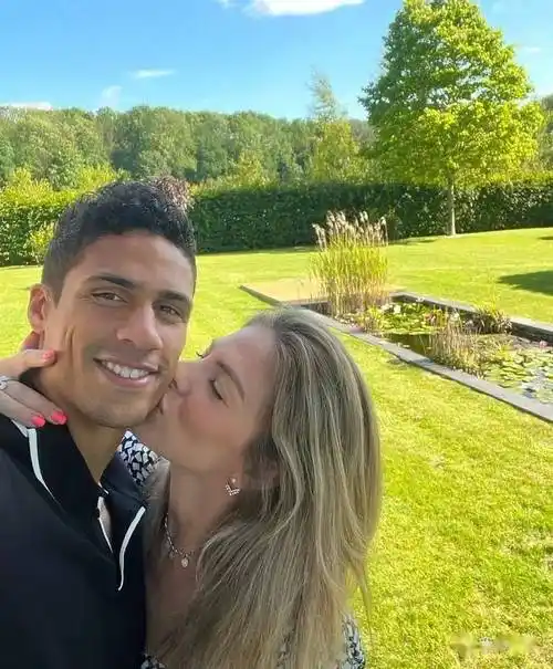 学霸爱妻助阵_卡梅莉_瓦拉内_妻子