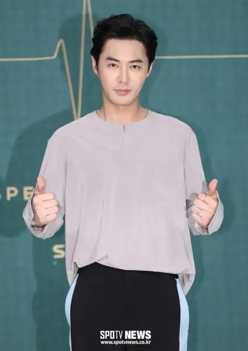 神话成员junjin将于10月举行婚礼 将是第二个结婚的成员