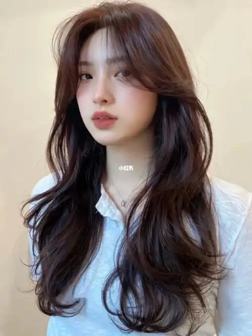 长发微卷发型 自然减龄