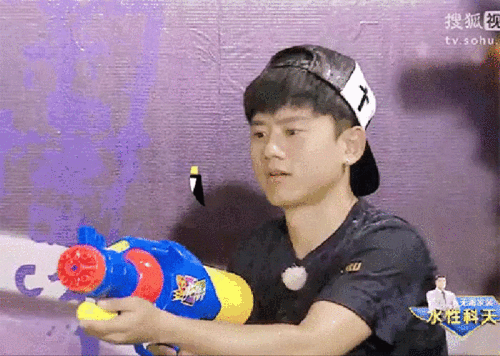 热点热门 萌宠表情 萌娃表情 斗图表情 锦鲤 土味语录 套路图 来自