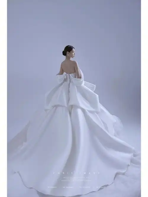 极简风的婚纱照每一帧都是绝决子