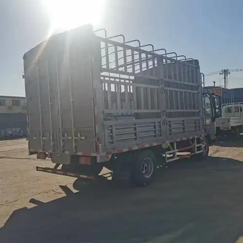 豪沃4米2宽体825轮胎高栏顺义专卖店