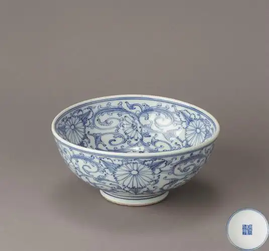 清代 青花花卉纹碗