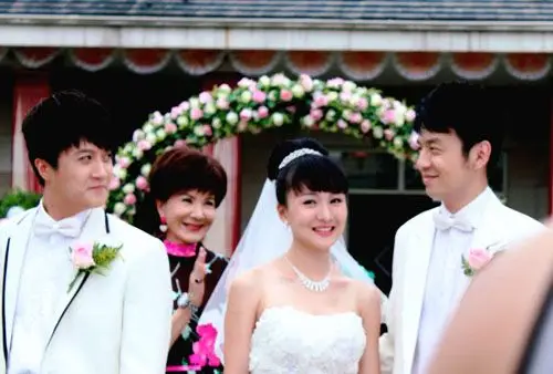 《回家的诱惑》美满结局 林奕德郑亦桐婚照曝光