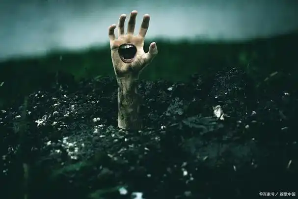 面对生活的残酷现实和内心的痛苦,她感到无助和绝望.让