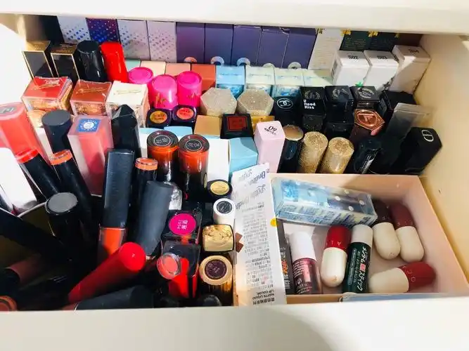 堆成山的化妆品如何收拾?