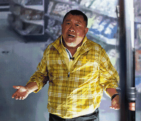 曾志伟—人人都说矮子多计,看来色胆也不小臭名鼎鼎的曾志伟,可潍色