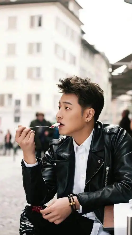 歌手潘玮柏经典照片集锦