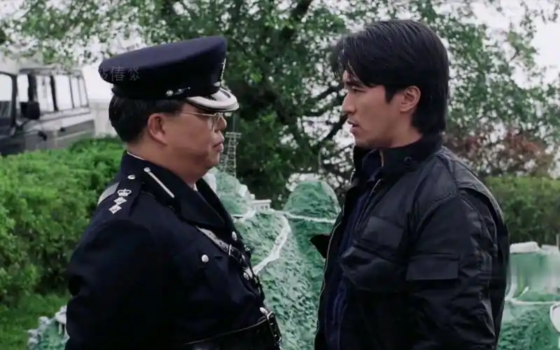 周星驰《逃学威龙1》爆笑原声经典,我是不会做鸭的!