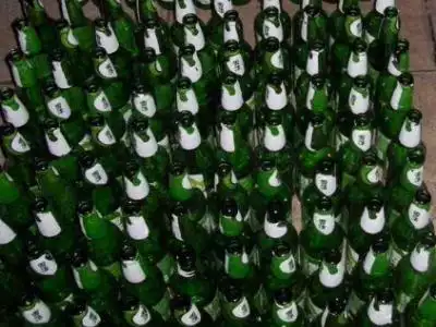 大量啤酒瓶子处理