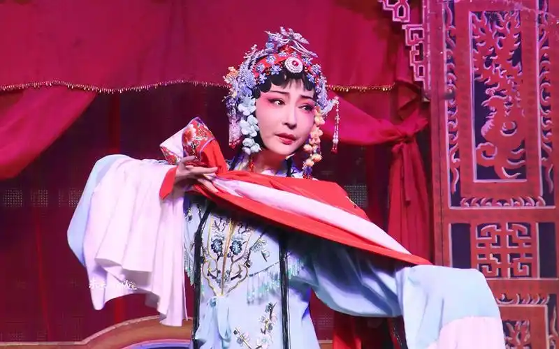 越剧合辑谢群英碧玉簪选段三盖衣