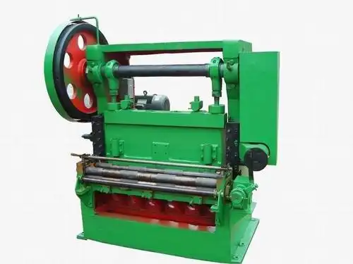 拉网机 我厂生产的钢板网机,轻钢板网主要用于轻工,电器,微电子,五金