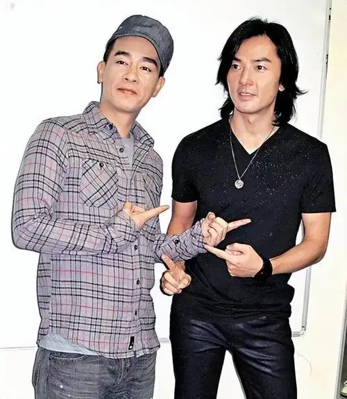 古惑仔合体郑伊健陈小春再次重聚两人状态差距太明显