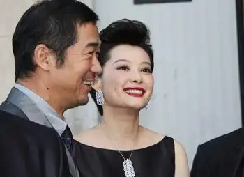 袁立张国立(资料图)