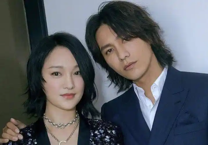 知名导演炮轰陈坤:不要整天和周迅玩暧昧,有种公开老婆_网友_友谊