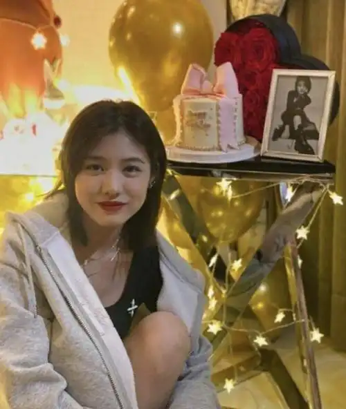 还记得汪峰女儿小苹果吗长得好漂亮越来越像妈妈还神似陈妍希