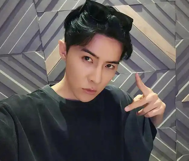 震惊唐禹哲自爆有个10多岁的孩子与前任未婚生下现女友知道