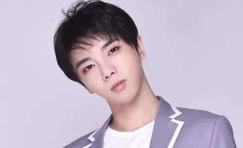 华晨宇都三十岁了他什么时候会结婚