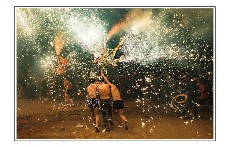 【丰顺埔寨烧火龙】