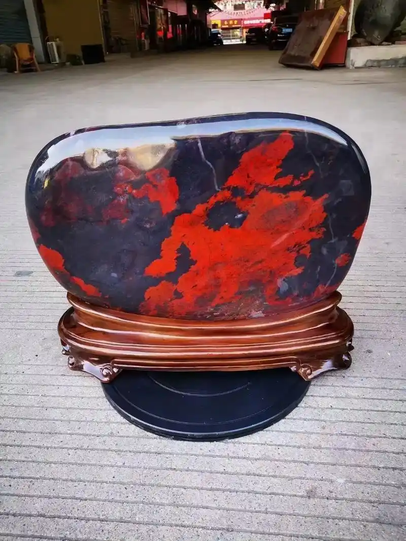 鸡血玉原石摆件.纯天然鸡血玉黑底红原石摆件 图案清晰,血色鲜 - 抖音