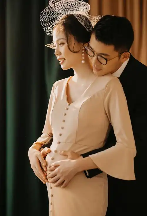 《人气推荐》孕妈咪夫妻合影摄影套餐一次