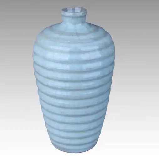 宋窑旋纹梅瓶 - 瓷器 - 北京中荣国际拍卖有限公司www.zrgjpm.com