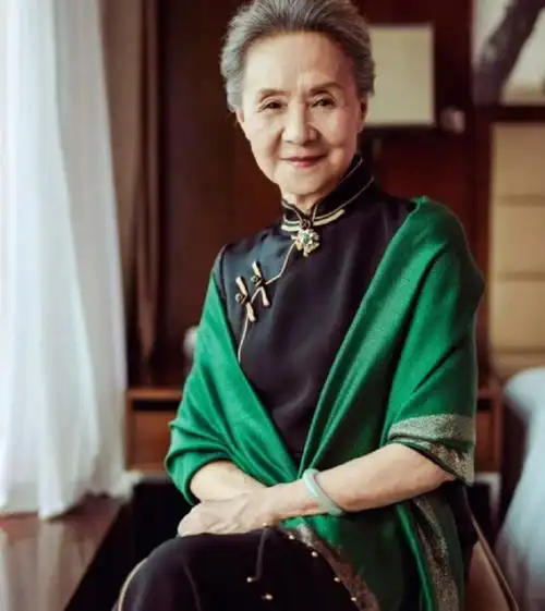 晚年颜值"逆天"的6位"奶奶级"演员,80岁狂甩蔡明等人一条街