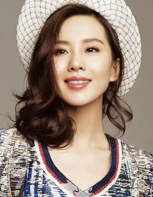 气质女神都是中卷发?这样弄头发实在太美了!