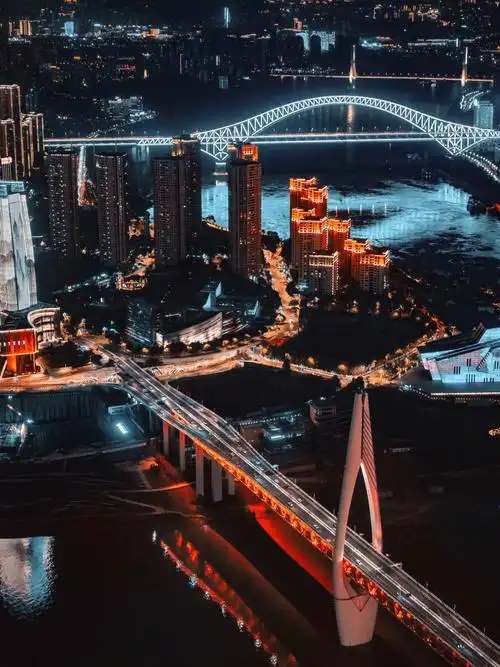重庆旅游360度俯瞰8d魔幻城市看最美夜景