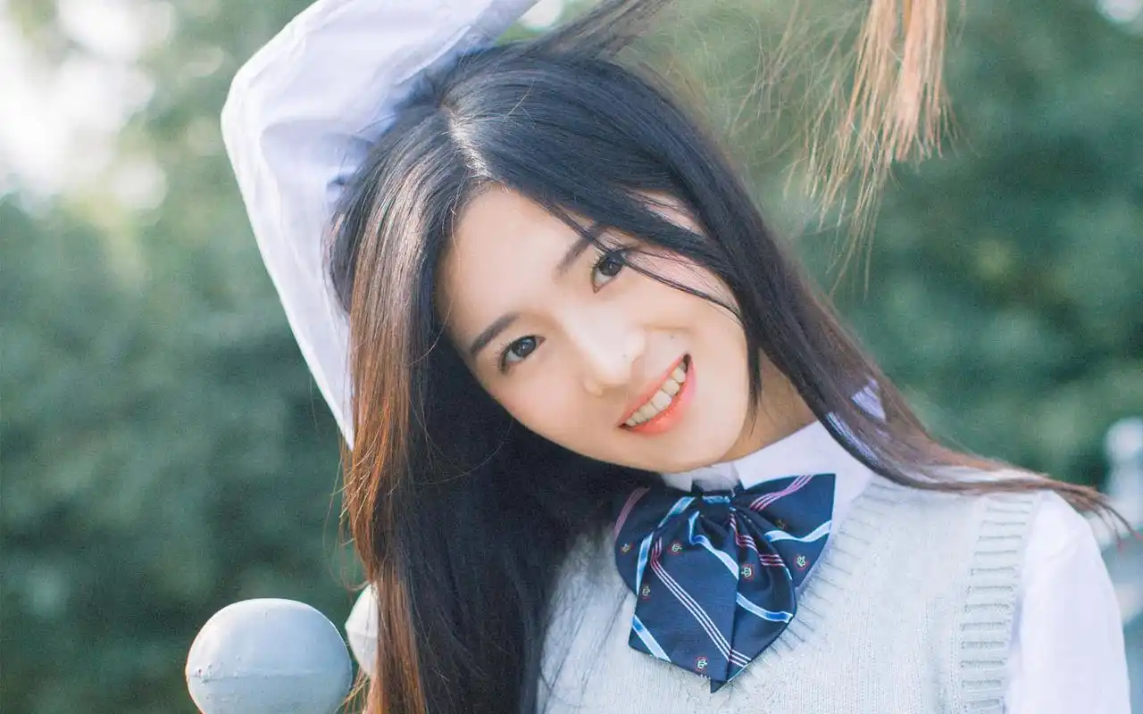 养眼长发美女小清新唯美写真图片壁纸