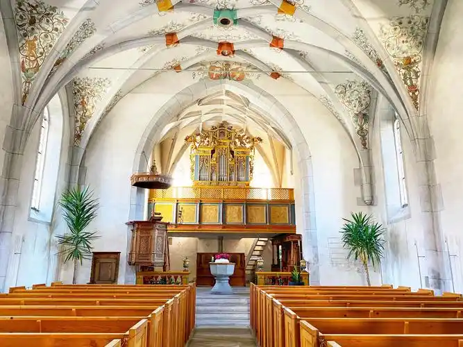 伊兰茨基督教堂内部