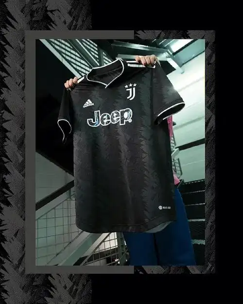 尤文图斯2022/23新赛季客场球衣荣耀首发!