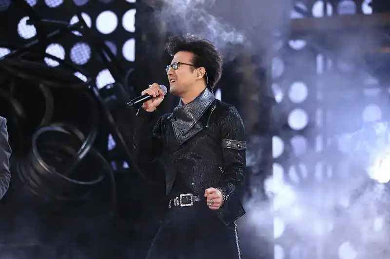 中国新歌声鸟巢总决赛蒋敦豪夺冠