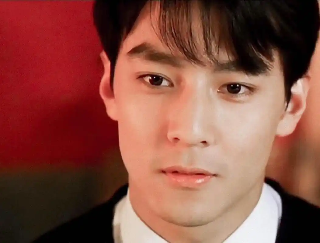 吴彦祖近照#果然是岁月不饶人,年轻时的吴彦祖可是全民男神啊.