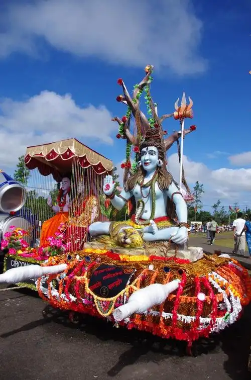 马毛之驴18,到了毛里求斯赶上印度侨民的节日"湿婆节"