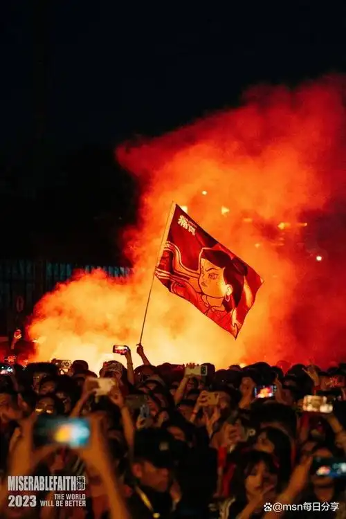 4月15日的昆明迎来了今年的首场大型演唱会,痛仰乐队「世界会变好」