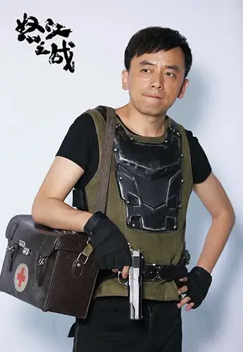 《怒江之战》曝海报 宋庆化身铁血军医