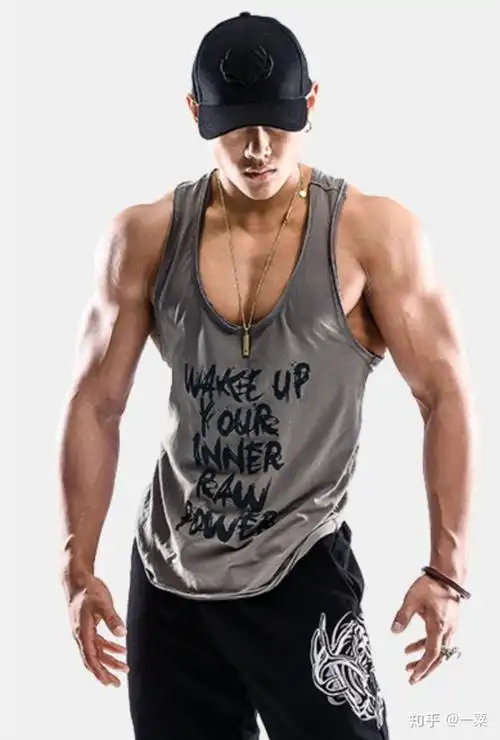 2022年有什么实用的健身装备推荐助力带护腕手套速干衣紧身衣