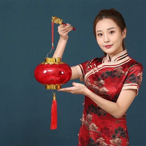 灯笼儿童玩具手提发光元宵春节新年装饰小灯笼手拿灯笼