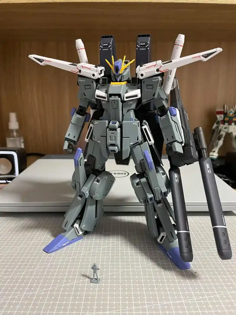 aa模型3302 mg卡版fazz高达.整体组合度不太好,零 - 抖音